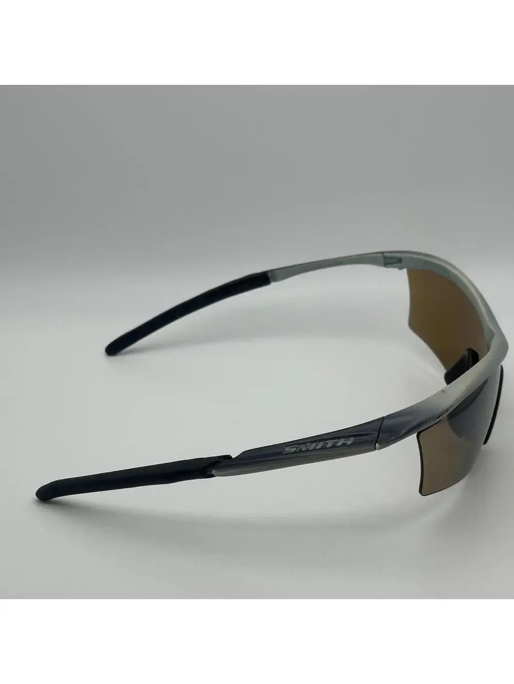 Smith Wraparound Sport Sunglasses Gray Black Brown Lens